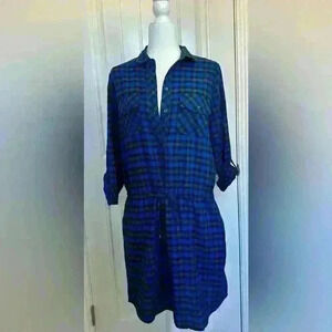 Dalia, knee length, plaid dress Size: Medium, 100% cotton